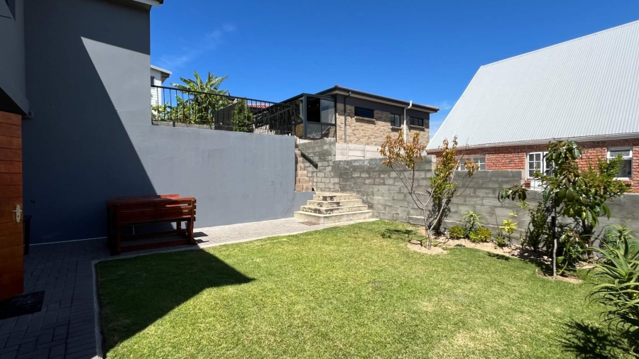 2 Bedroom Property for Sale in Reebok Western Cape